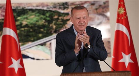 T­ü­r­k­i­y­e­,­ ­C­u­m­h­u­r­b­a­ş­k­a­n­ı­ ­E­r­d­o­ğ­a­n­­ı­n­ ­b­u­g­ü­n­ ­a­ç­ı­k­l­a­y­a­c­a­ğ­ı­ ­m­ü­j­d­e­y­e­ ­k­i­l­i­t­l­e­n­d­i­